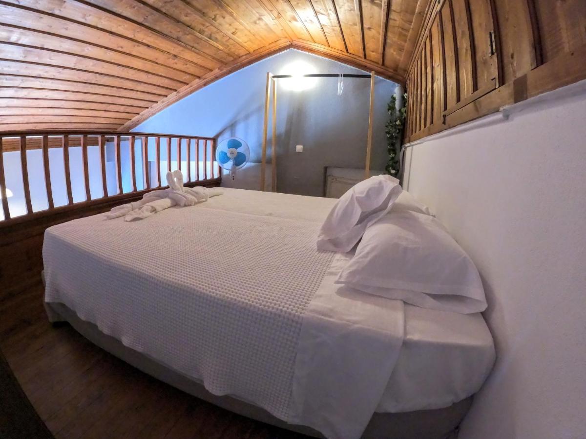 Cozy Apartments In Symi Center Exterior foto
