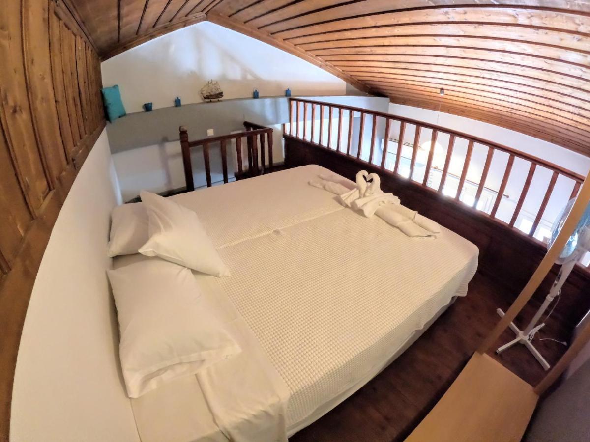 Cozy Apartments In Symi Center Exterior foto